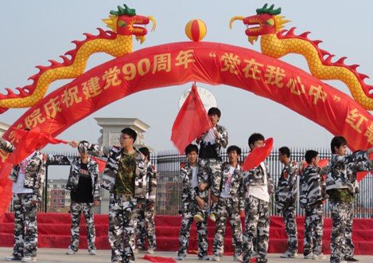 吃草就能长肉，繁殖能力惊人的兔子，为何没成人类主食的肉类？